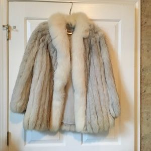 COPY - Women’s Beautiful  Saga White Fox Jacket Size Med